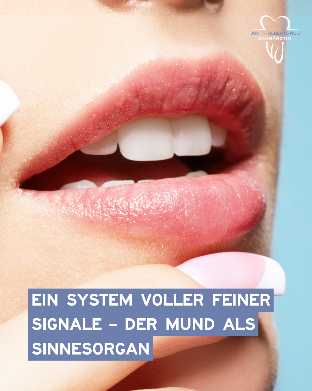 Das Bild zeigt eine Nahaufnahe des Mundes einer Frau. Sie hat die Lippen leicht geöffnet und man sieht die obere Zahnpartie. Symbolisch für: Der Mund als Sinnesorgan: Ein System voller feiner Signale